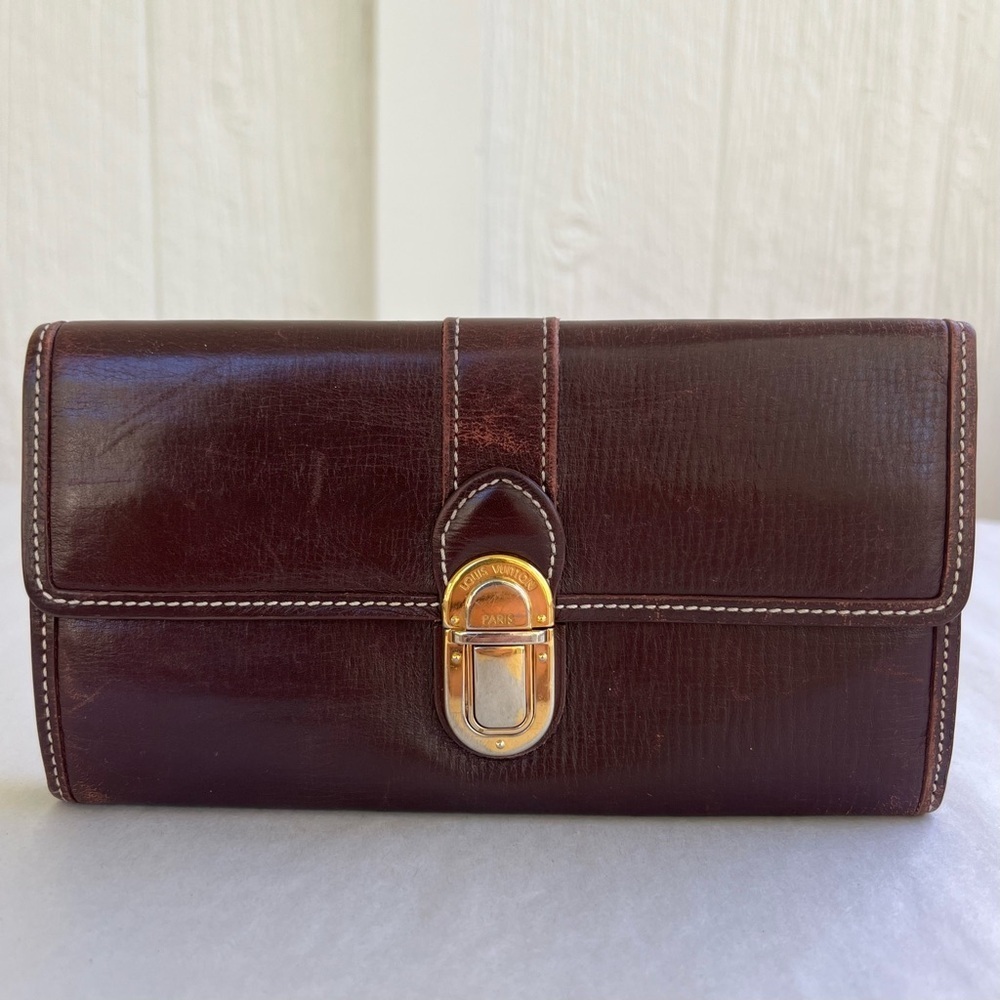 Louis Vuitton Utah Sarah Push lock Wallet